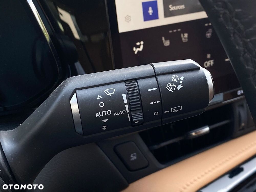 Lexus NX 350h Omotenashi AWD - 31