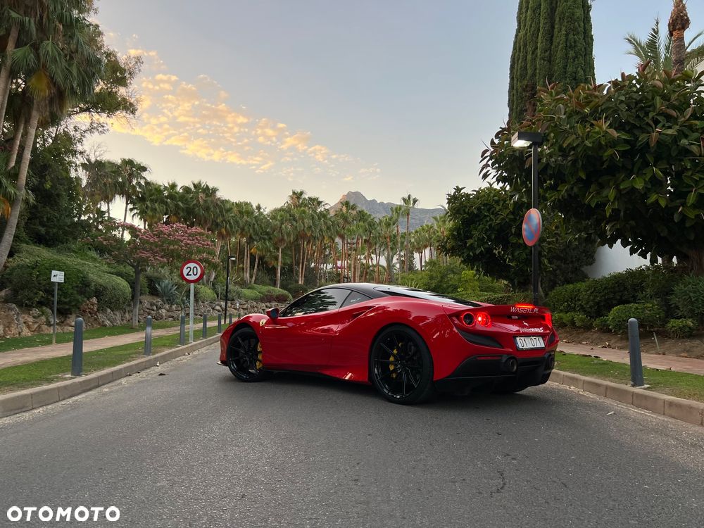 Ferrari F8 Tributo - 21