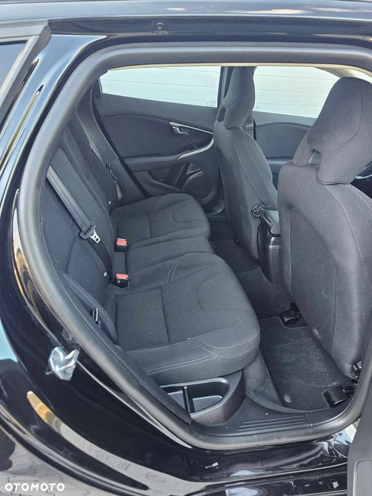 Volvo V40 D2 Kinetic - 29