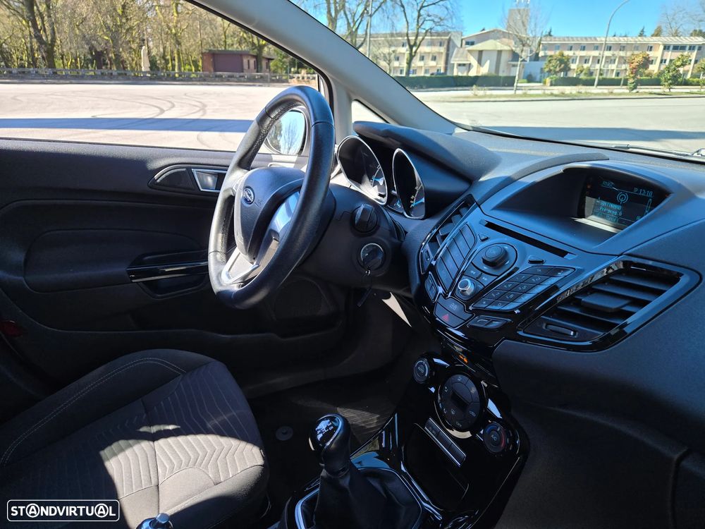 Ford Fiesta 1.0 T EcoBoost Titanium - 21