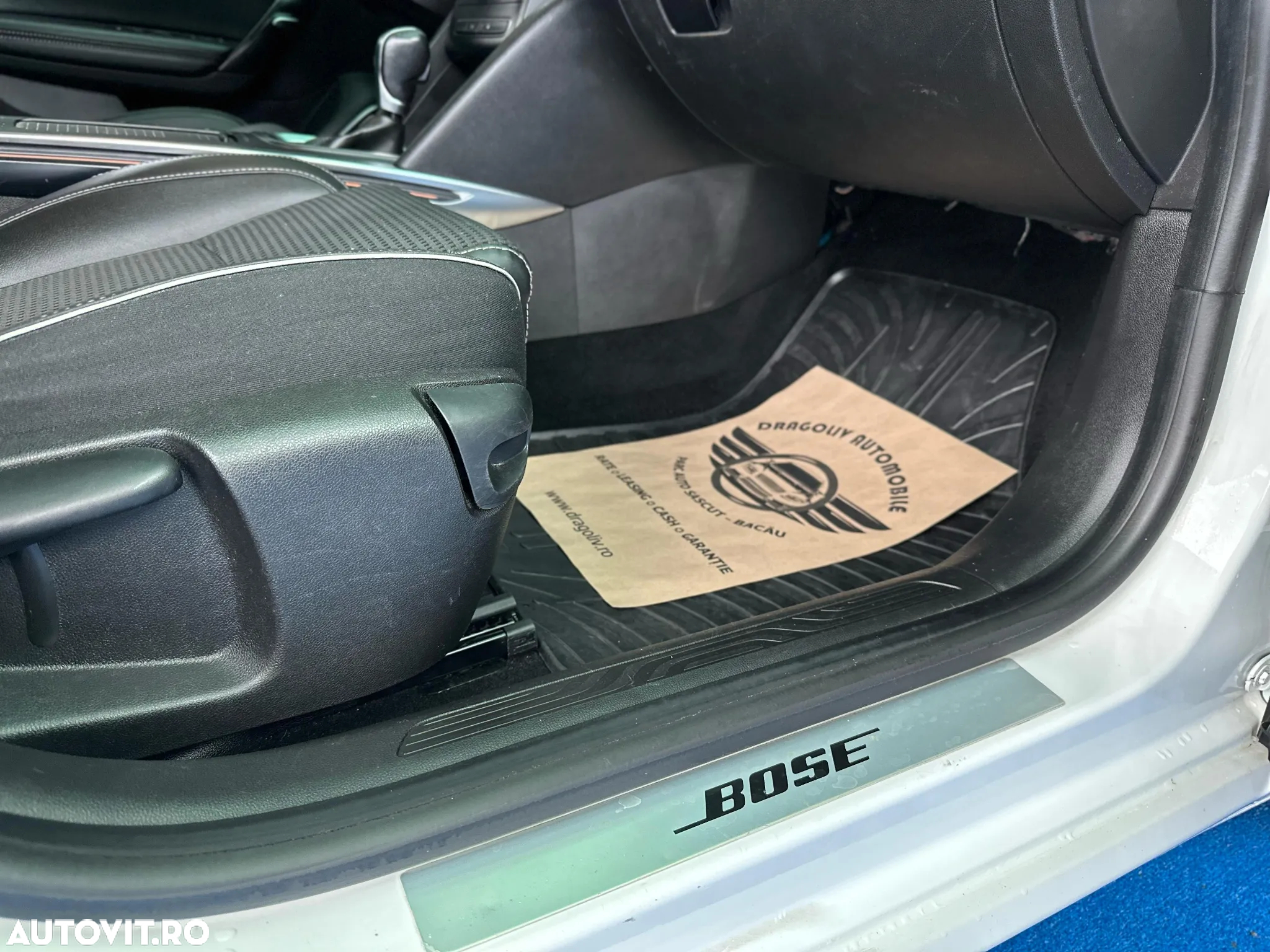 Renault Megane ENERGY dCi 110 EDC BOSE EDITION - 16