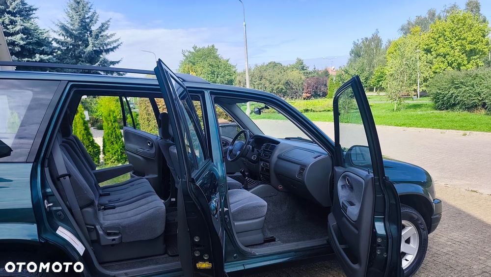 Suzuki Grand Vitara 2.7 V6 - 22
