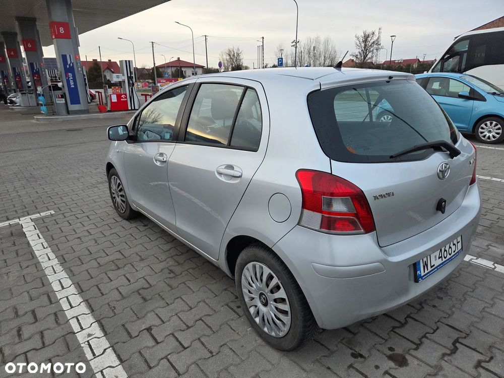 Toyota Yaris 1.33 2010 - 6