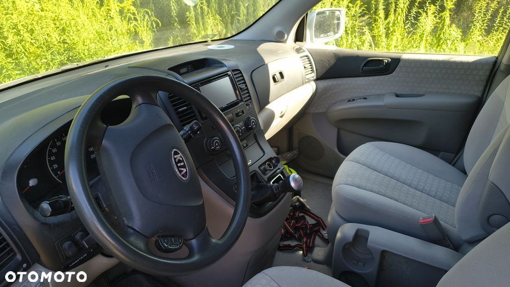 Kia Carnival - 7