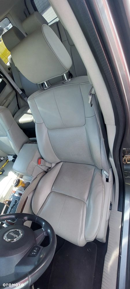 Jeep Commander - 12