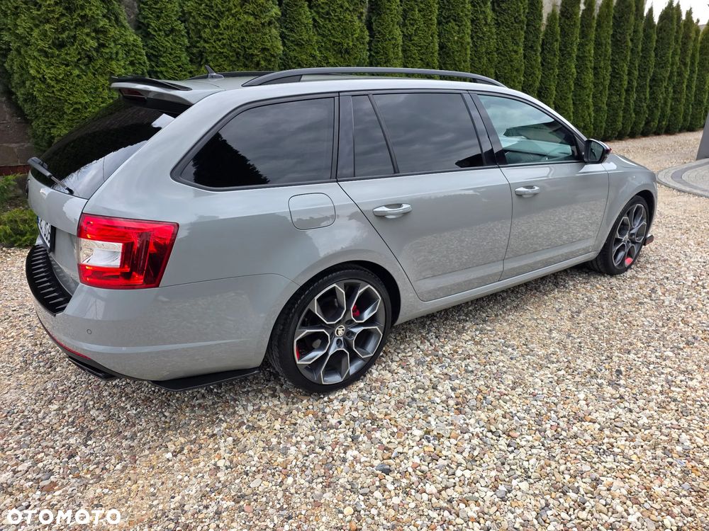 Skoda Octavia 2.0 TDI DSG RS - 16