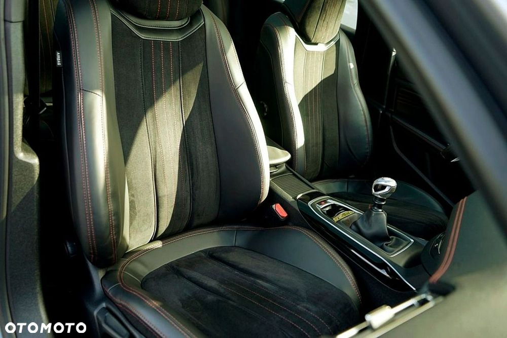 Peugeot 308 - 24