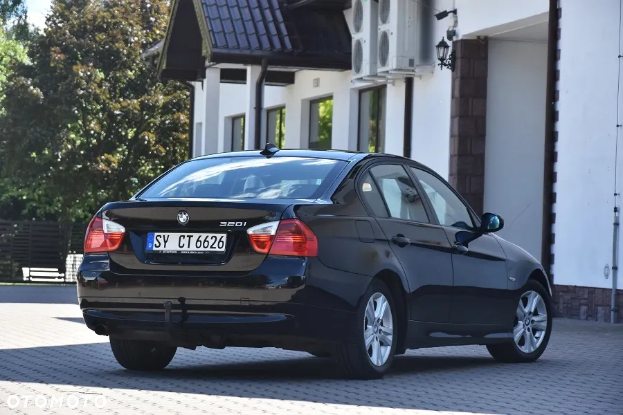 BMW Seria 3 320i - 8