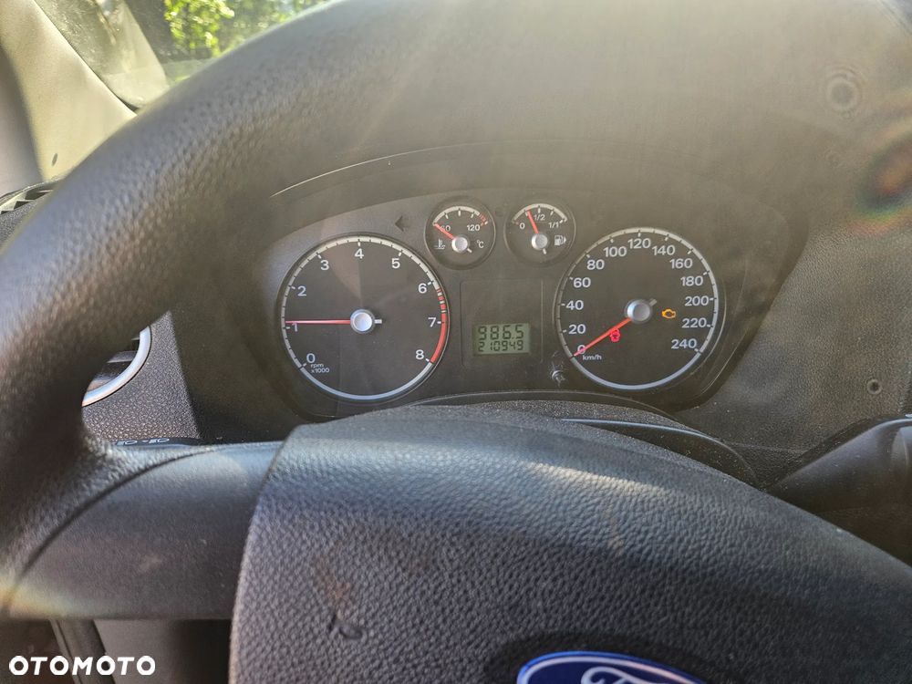 Ford Focus 1.8 Trend - 5