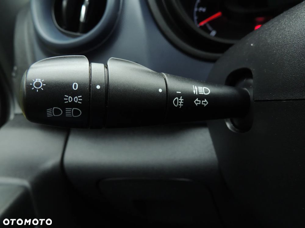 Opel Vivaro L2H1 2,9t Elegance - 9