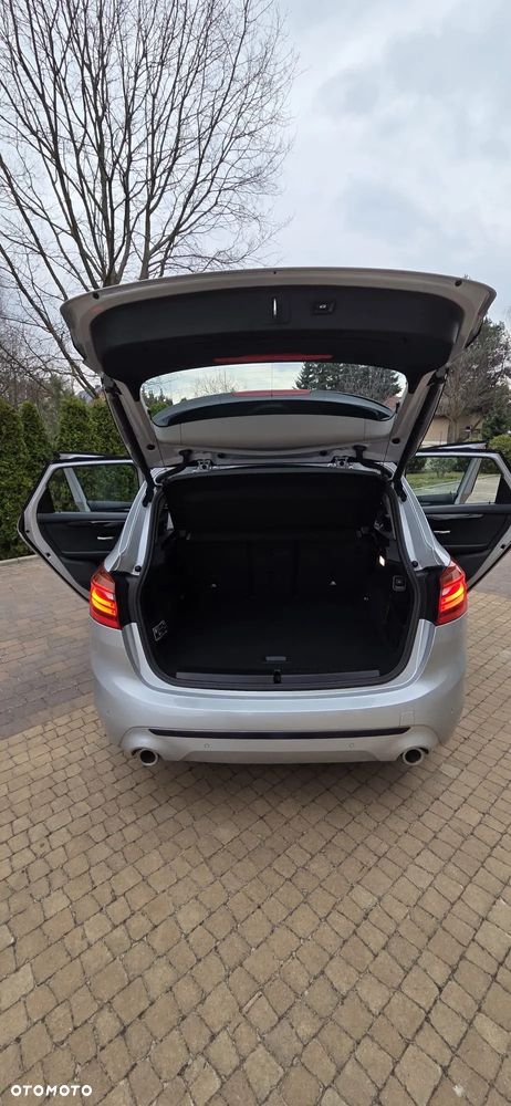 BMW Seria 2 220d xDrive - 4