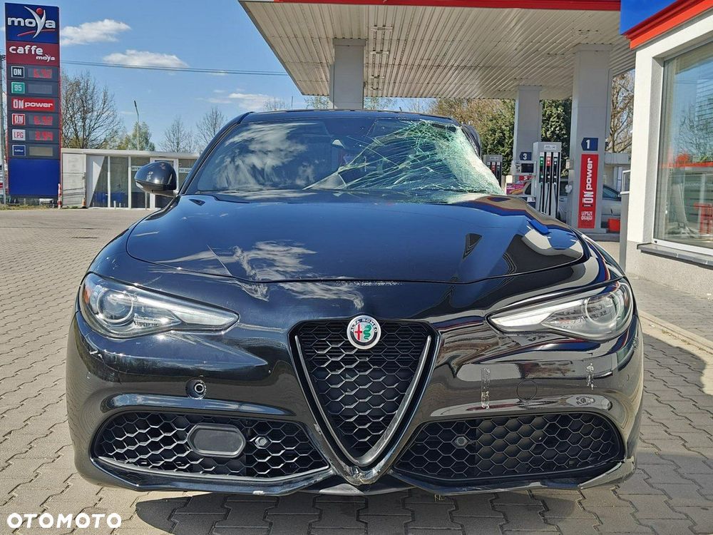 Alfa Romeo Giulia - 2