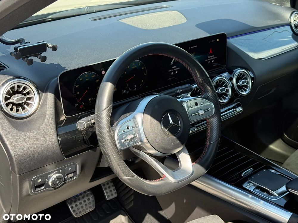 Mercedes-Benz Klasa B 220 7G-DCT AMG Line - 11