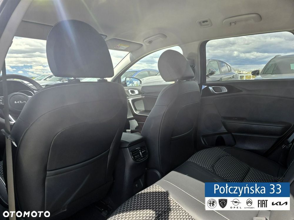 Kia Ceed 1.5 T-GDI Tribute DCT - 17