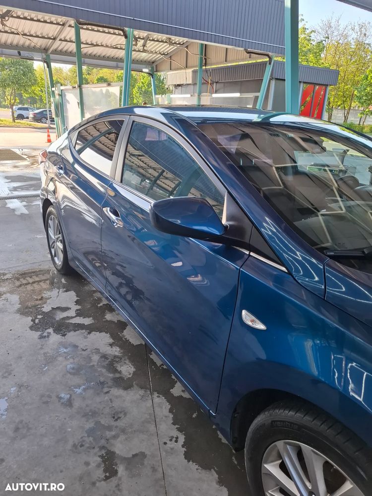 Hyundai Elantra 1.6 MPi Exclusive - 17