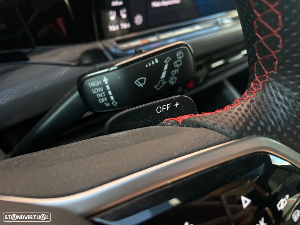 VW Golf Variant R 2.0 TSI OPF 4Motion DSG - 16