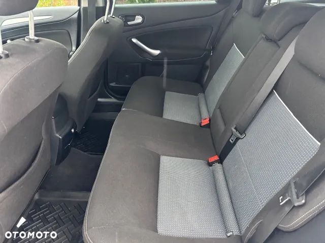 Ford Mondeo 1.6 Ti-VCT Concept - 21