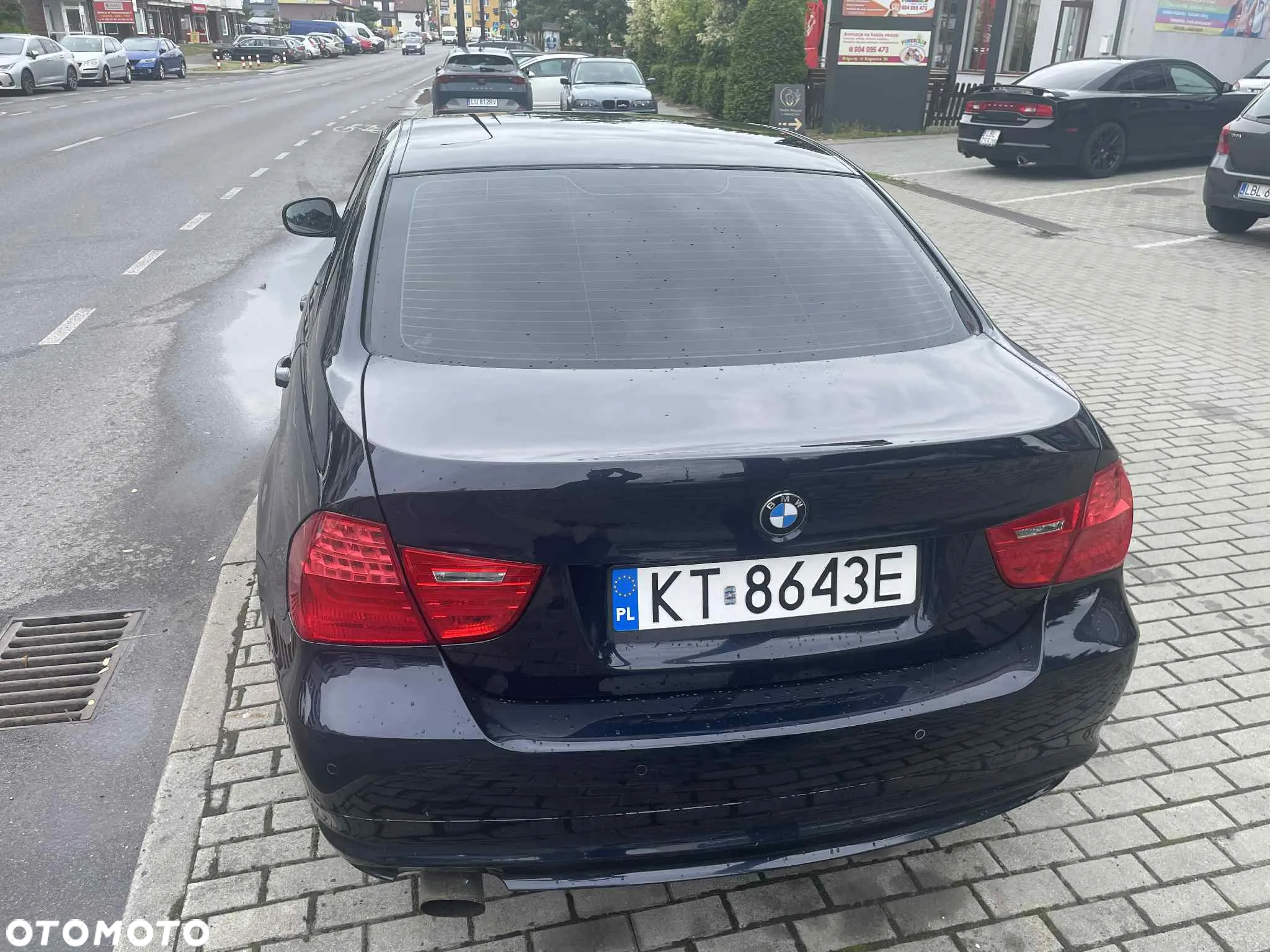 BMW Seria 3 318i - 4