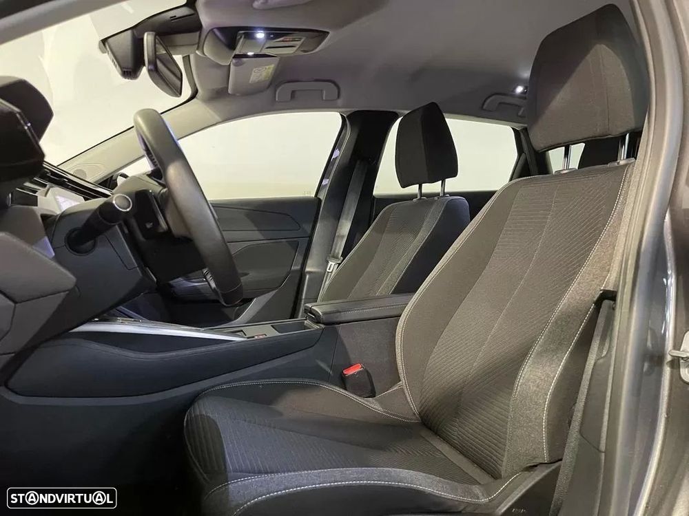 Peugeot 308 SW BlueHDi 130 EAT8 Stop & Start Active — fotografia 11