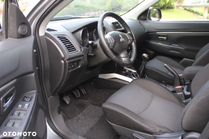 Mitsubishi ASX - 25
