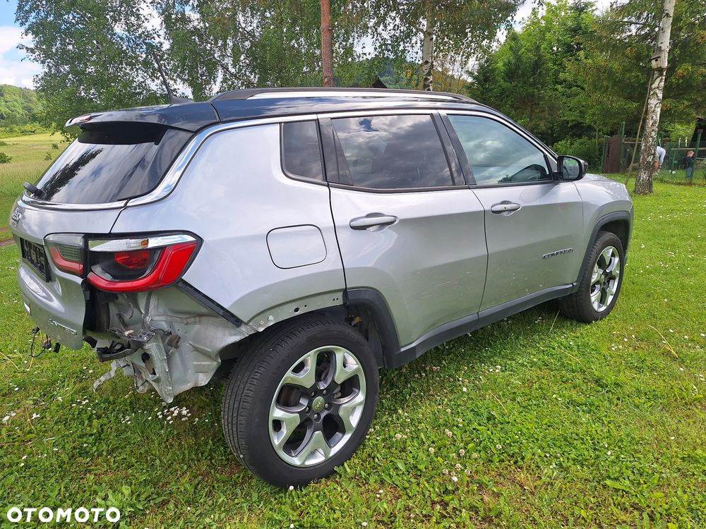 Jeep Compass - 4