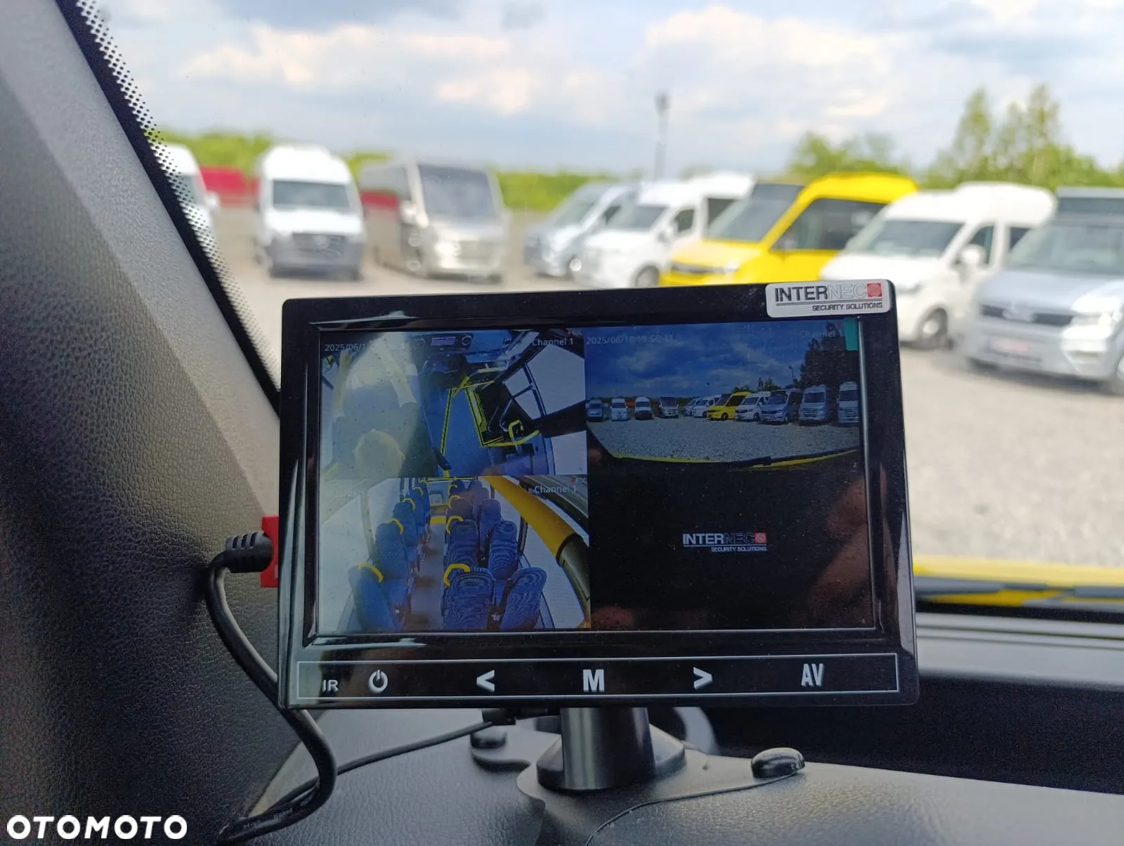 Mercedes-Benz Sprinter 517 CITY - 17