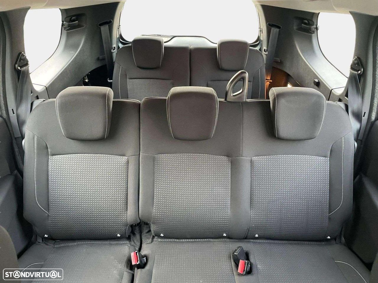 Dacia Lodgy 1.3 TCe Stepway 7L - 13
