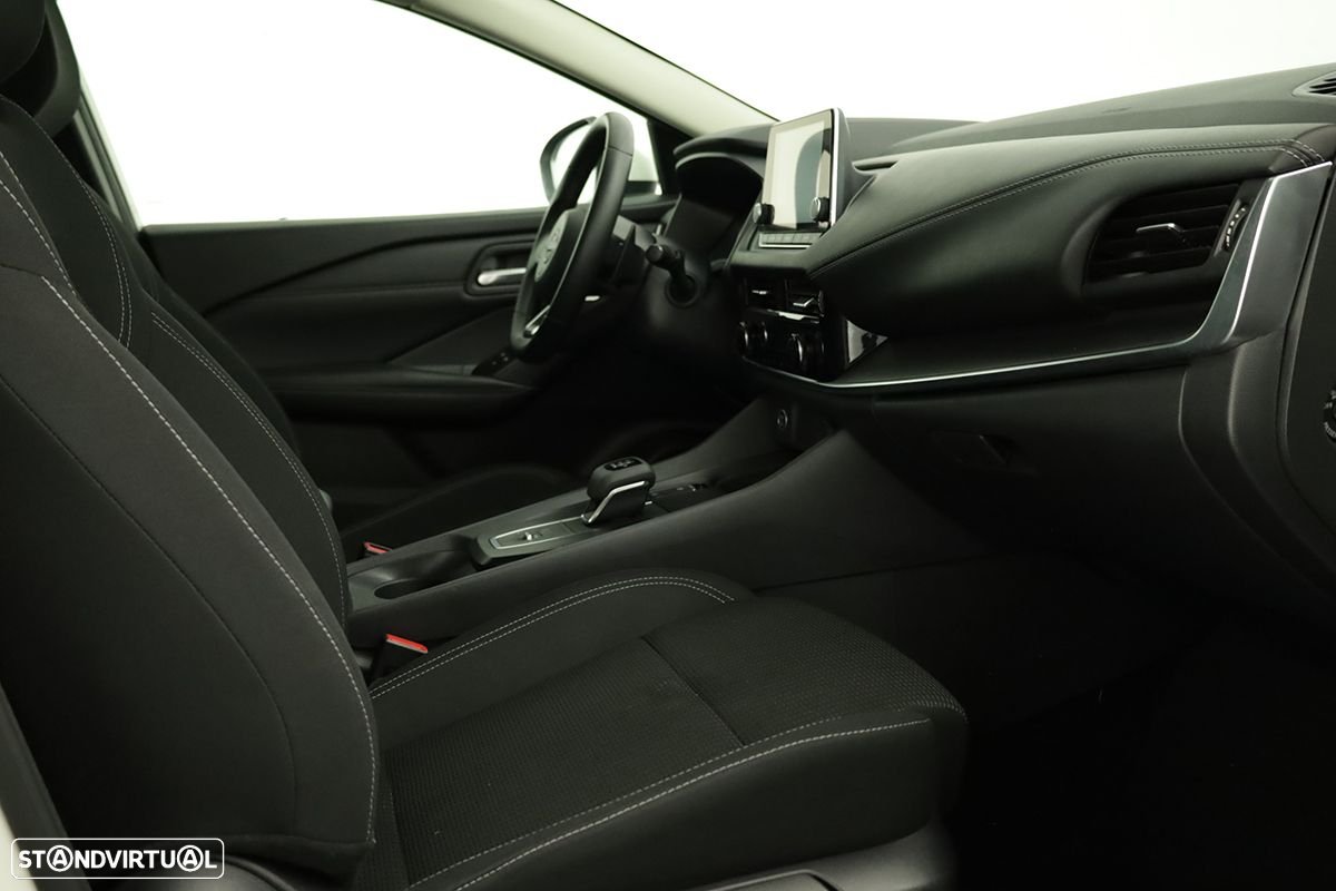 Nissan Qashqai 1.3 DIG-T Acenta Xtronic - 19