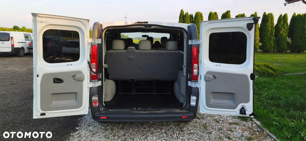 Opel Vivaro L2H1 2.9t - 12