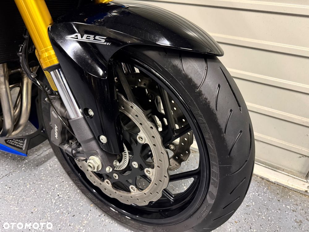 Suzuki GSX - 7