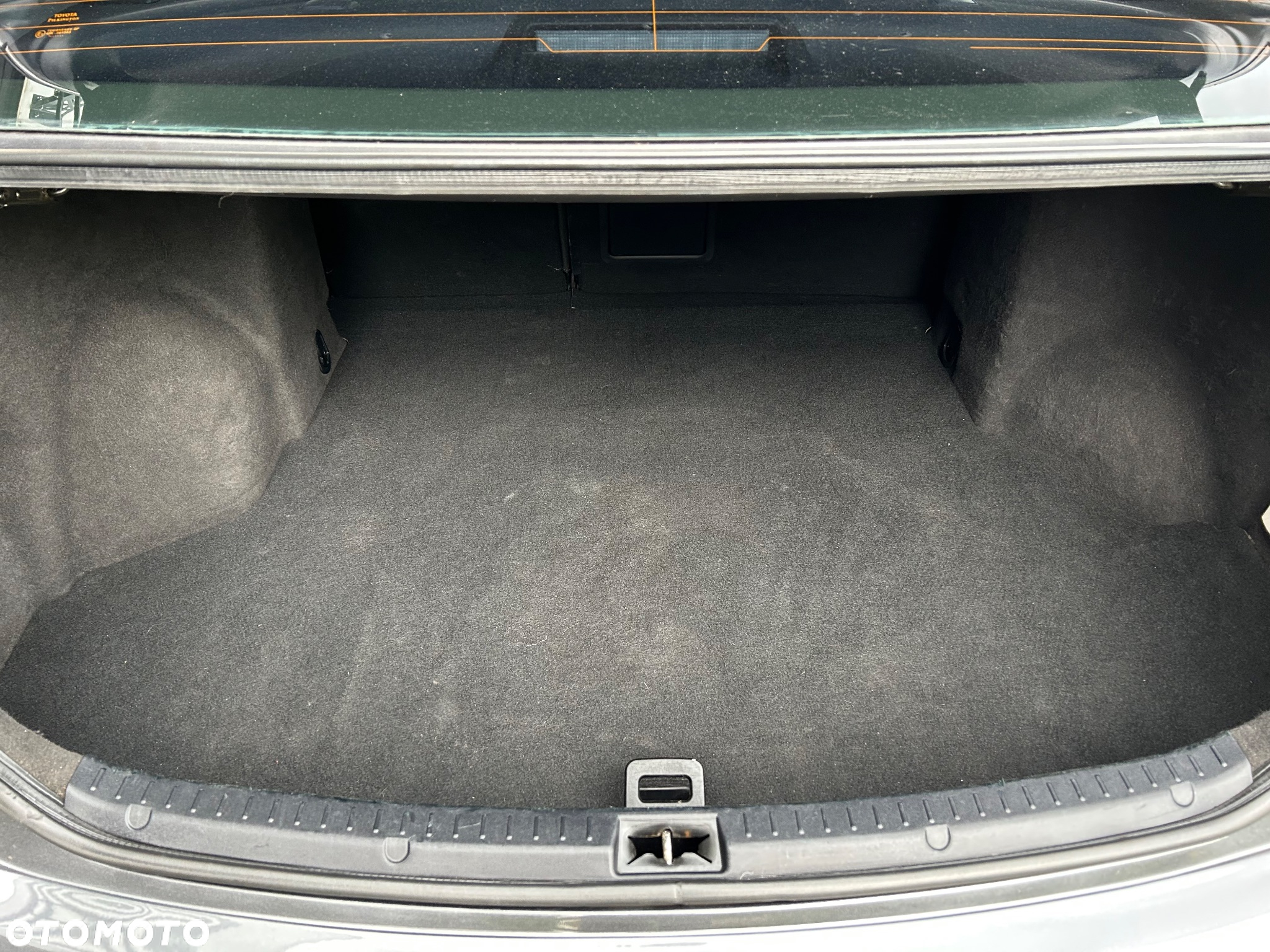 Toyota Avensis 1.8 Active - 13