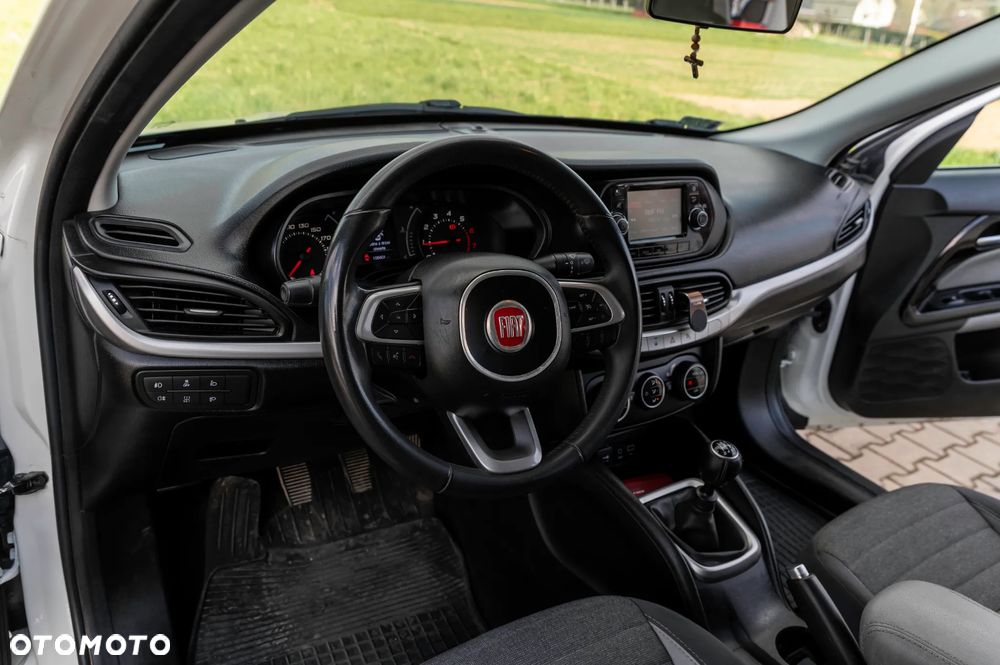 Fiat Tipo 1.4 16v Easy - 30