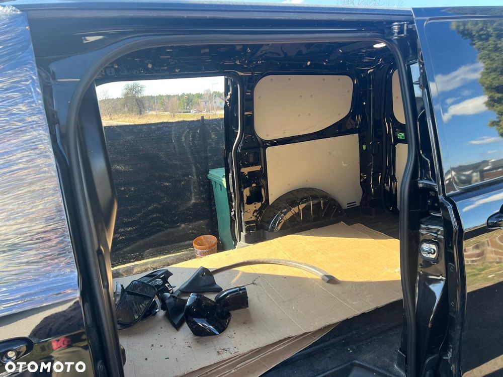 Ford Transit Custom - 13