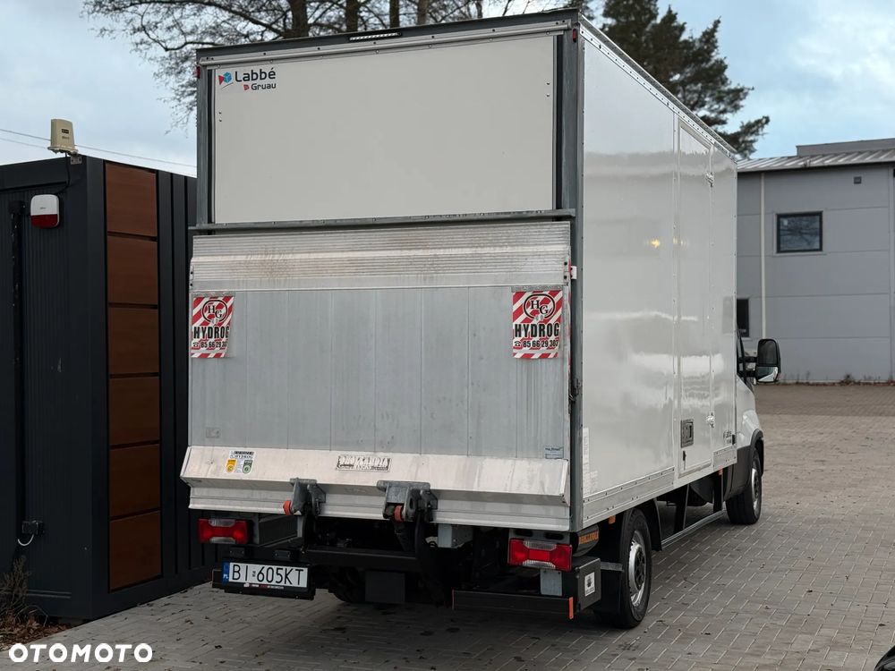 Iveco Daily 35S16 3.0 HPI 160KM / 2021 ROK / Kontener 4,2m + Winda Dhollandia 750KG / ZAREJESTROWANY W PL - 10