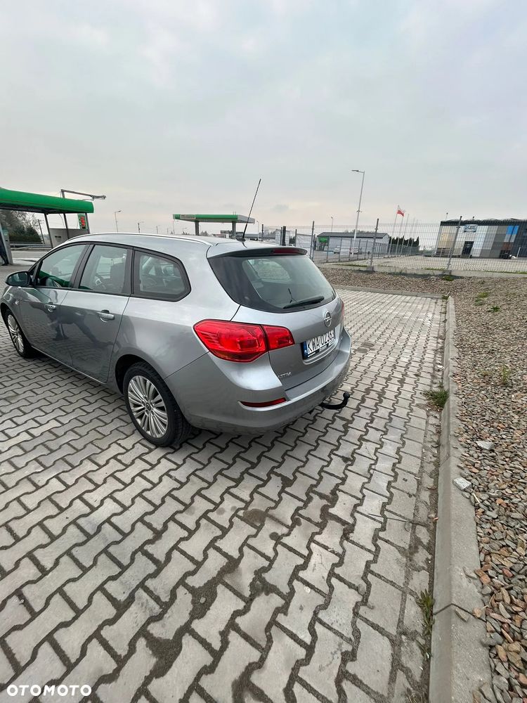 Opel Astra 1.7 CDTI - 9