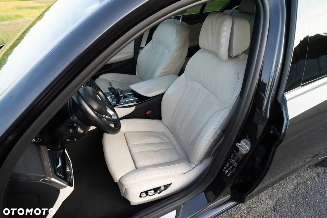 BMW Seria 5 530d Luxury Line - 10