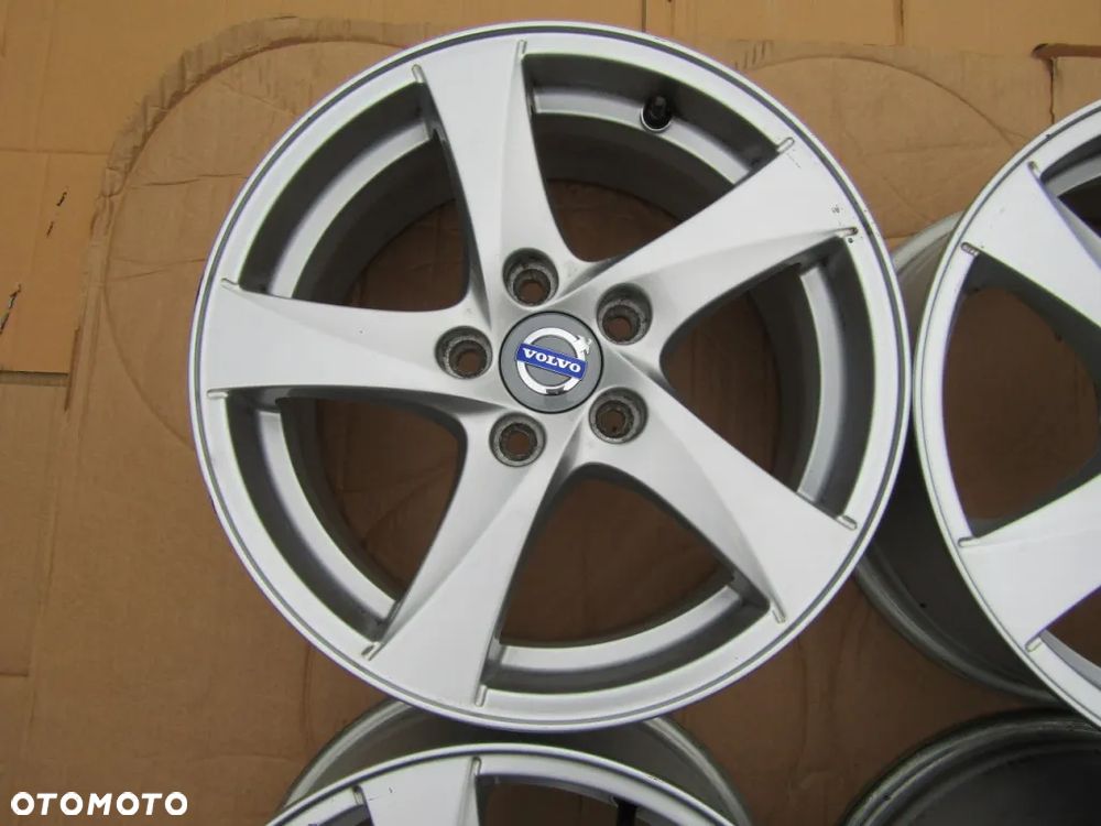 4x Felgi 16 Ford Volvo V60 S60 S80 V70 C30 V40 V50 7j 5x108 ET50 - 7