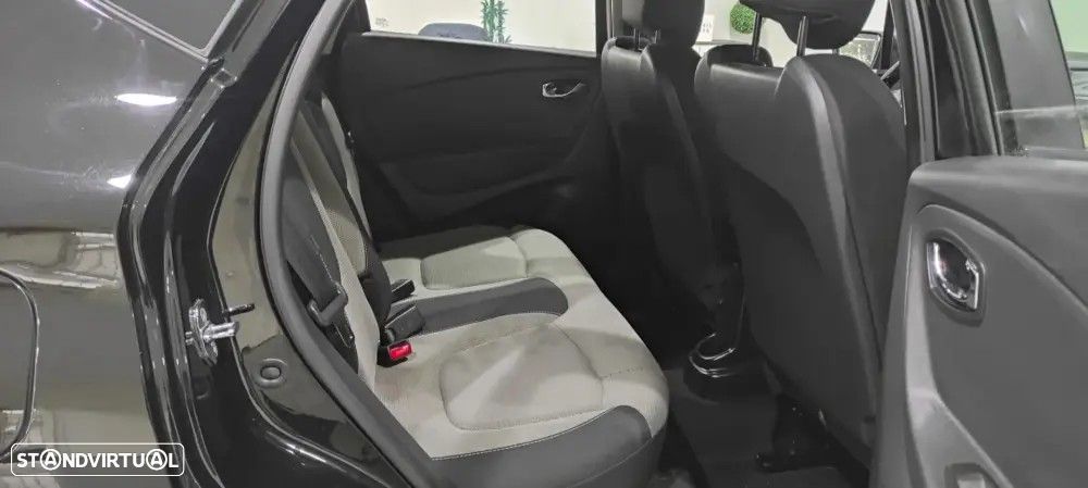 Renault Captur - 21