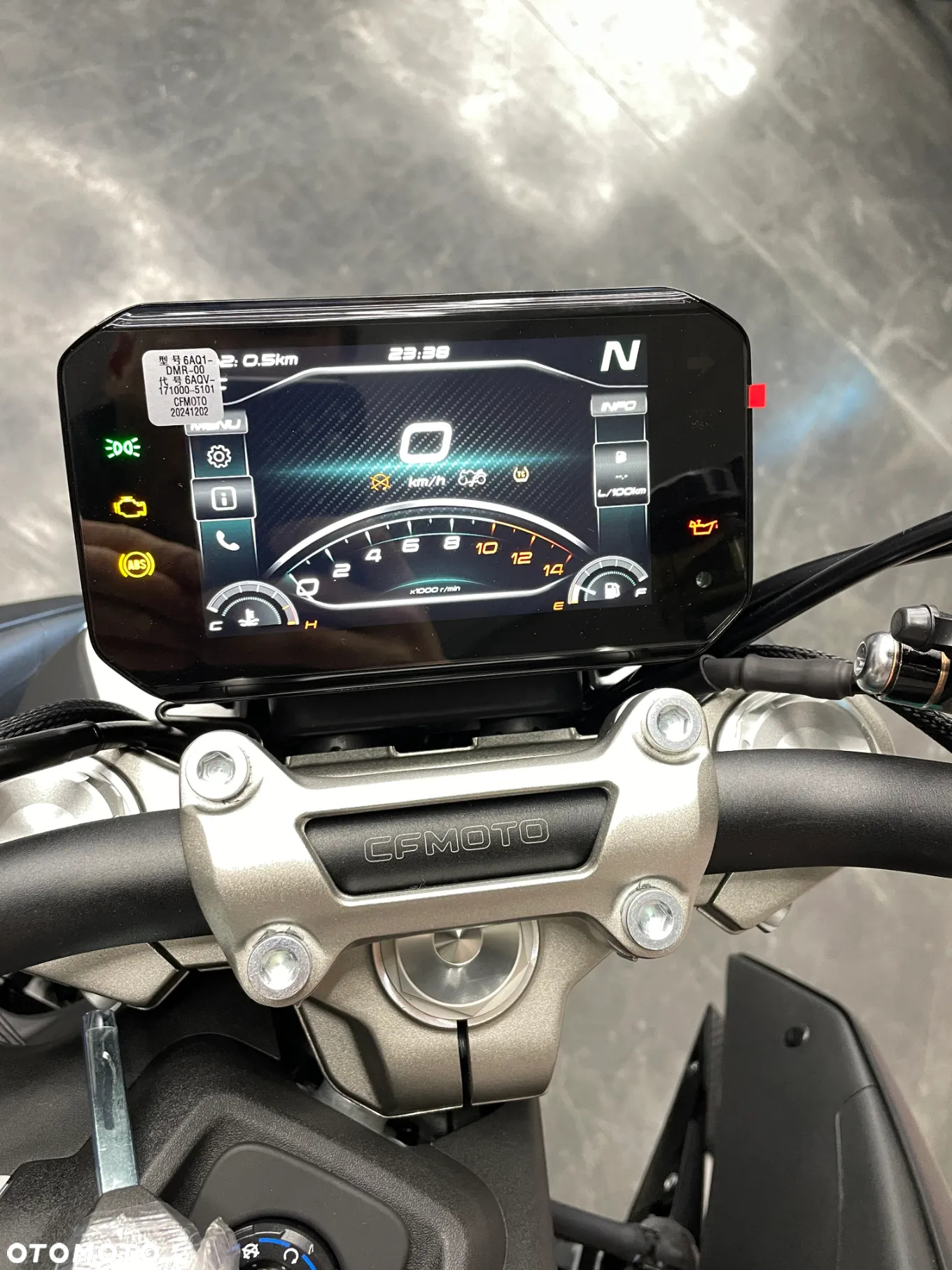 CFMoto NK - 18