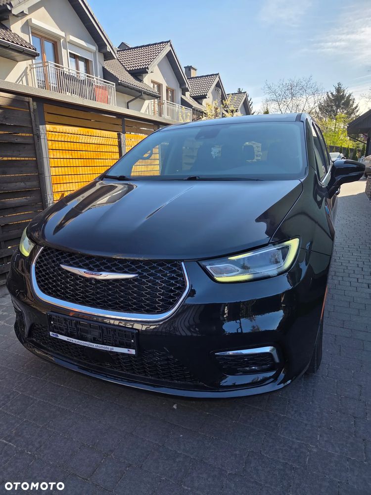 Chrysler Pacifica - 19