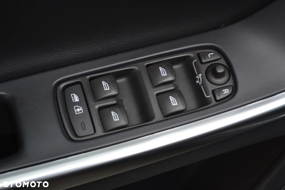 Volvo XC 60 - 24