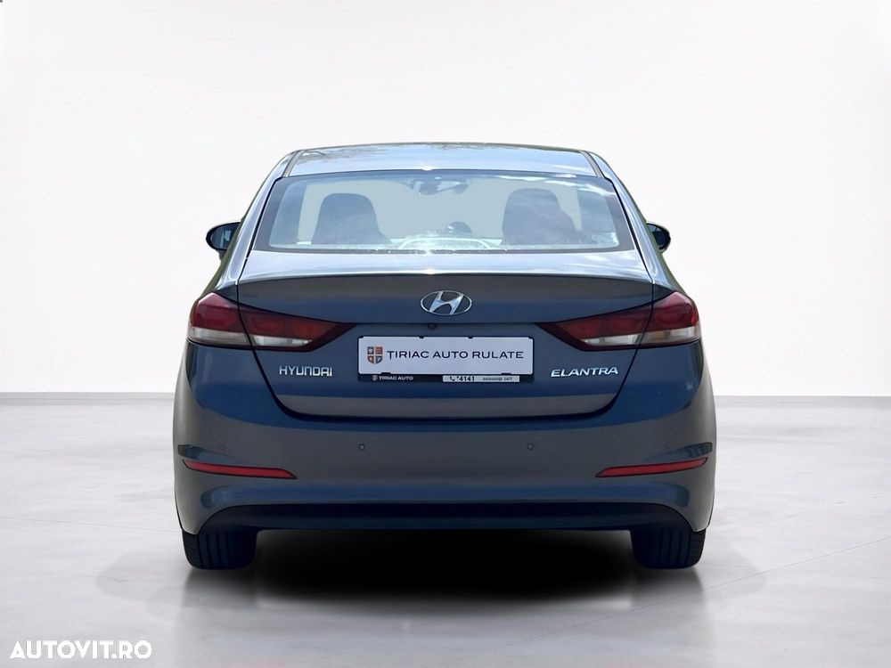 Hyundai Elantra 1.6 CRDI 7DCT Exclusive - 6