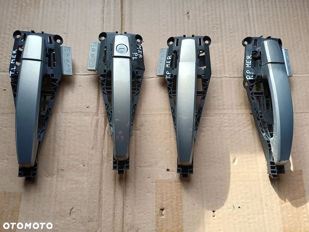 Meriva B klamka kaseta drzwi przód tył kolor Z 40W Europa Opel - 1