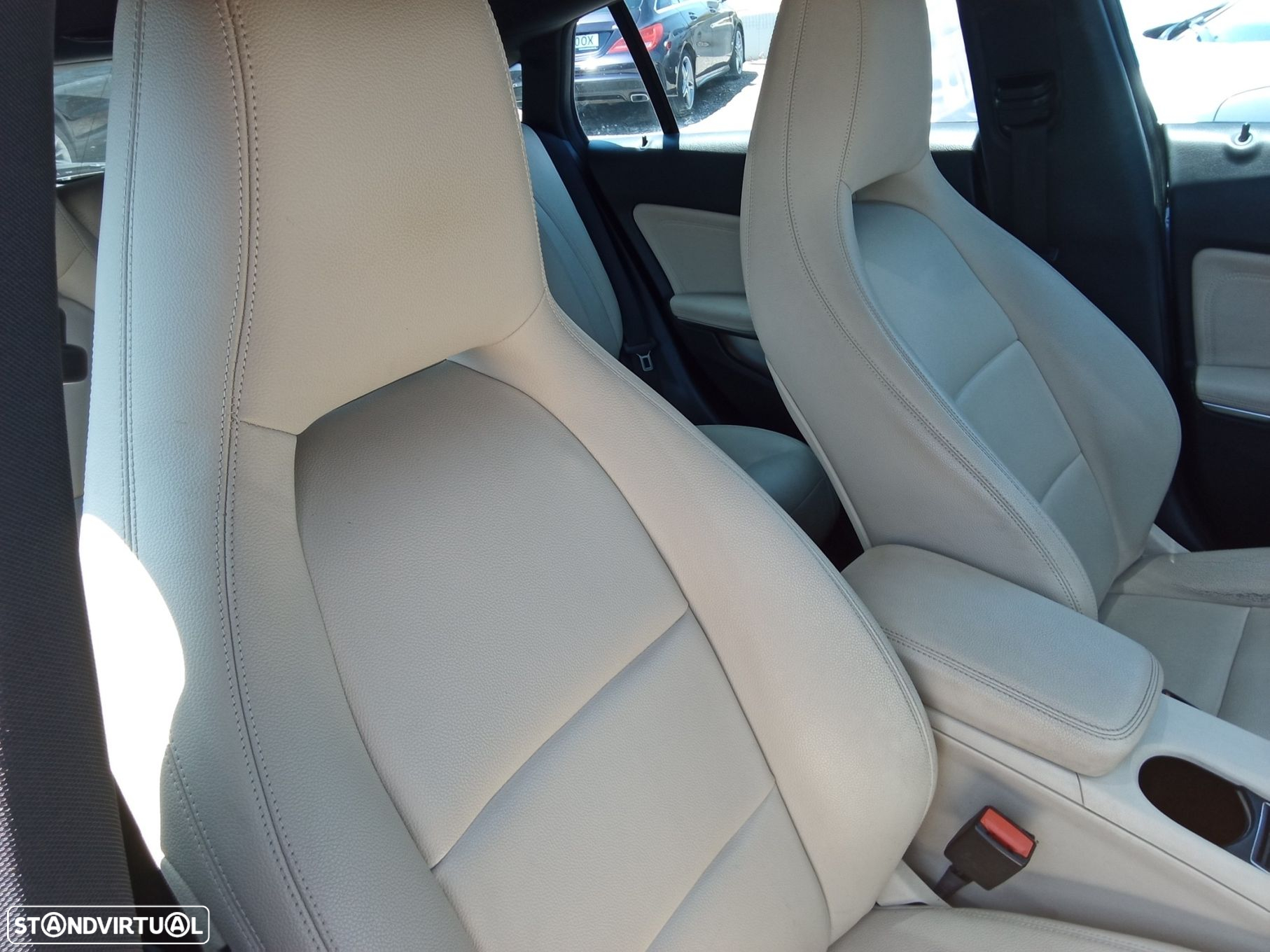 Mercedes-Benz CLA 180 d Shooting Brake - 28