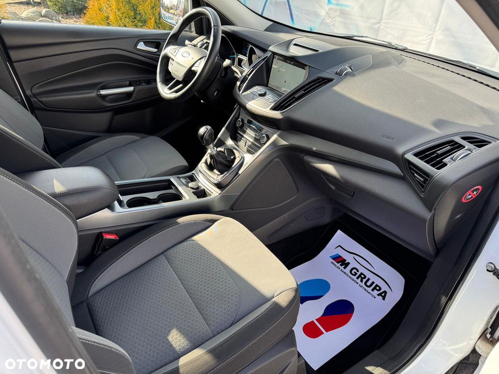 Ford Kuga 1.5 EcoBoost 2x4 Business Edition - 28