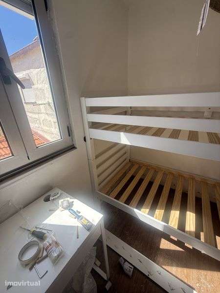 Moradia T2 RENOVADA e MOBILADA no centro do Porto - Grande imagem: 4/8