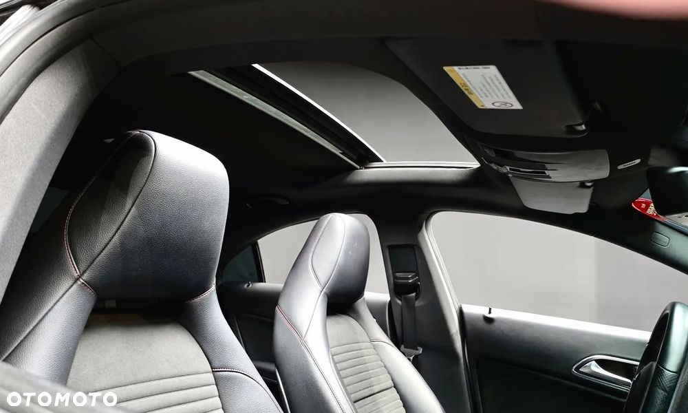 Mercedes-Benz CLA 220 4Matic 7G-DCT AMG Line - 15