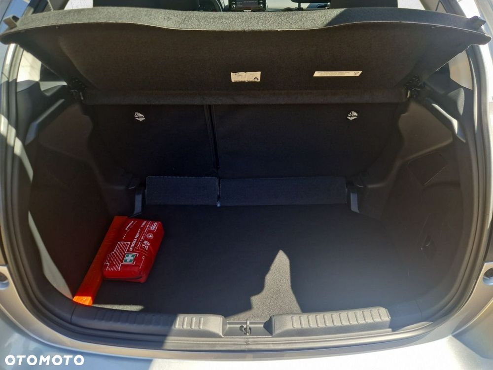 Toyota Yaris - 24