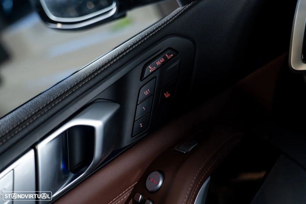 BMW X7 40 d xDrive Pack M - 35