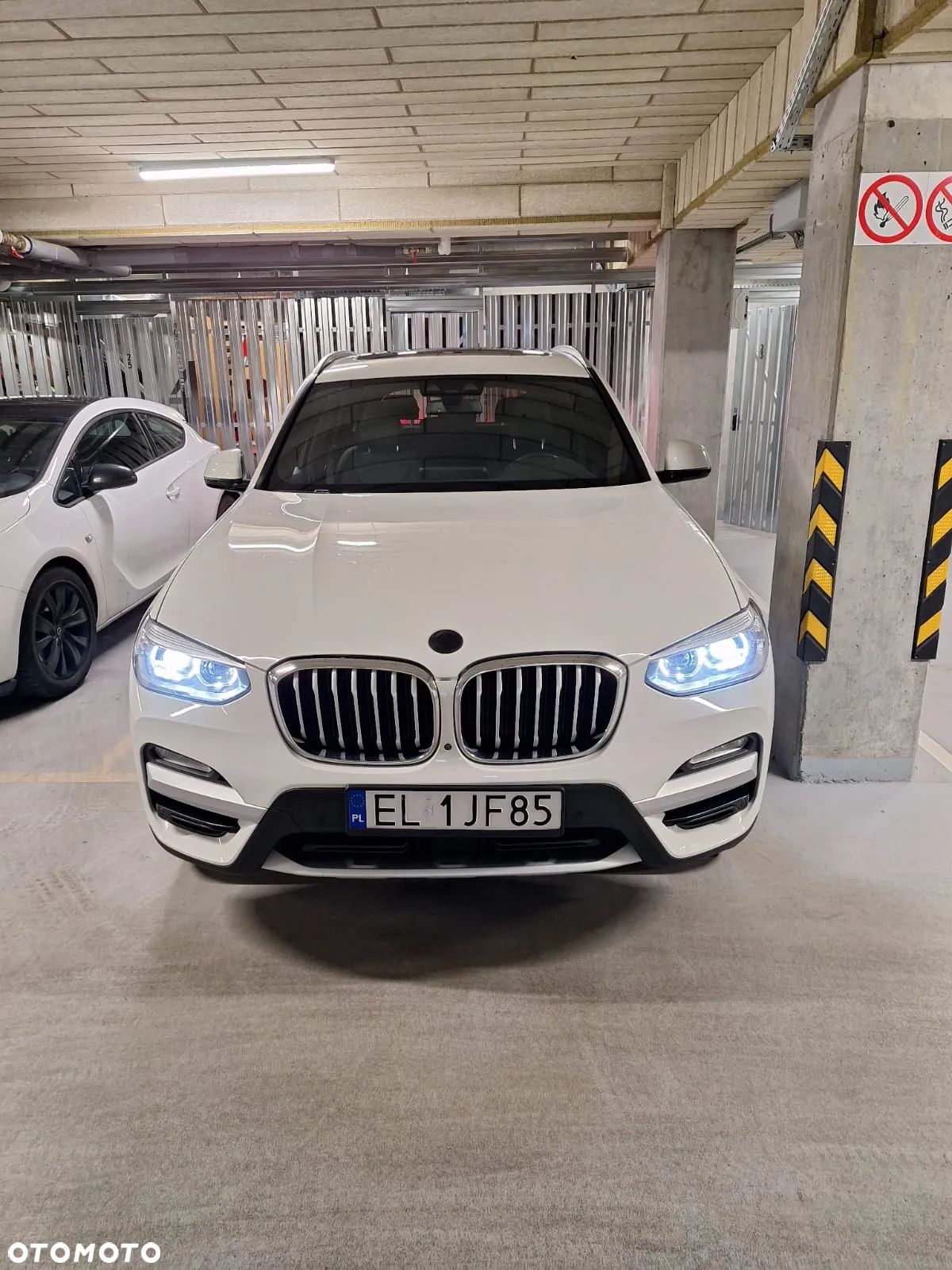 BMW X3 xDrive30i Advantage - 1